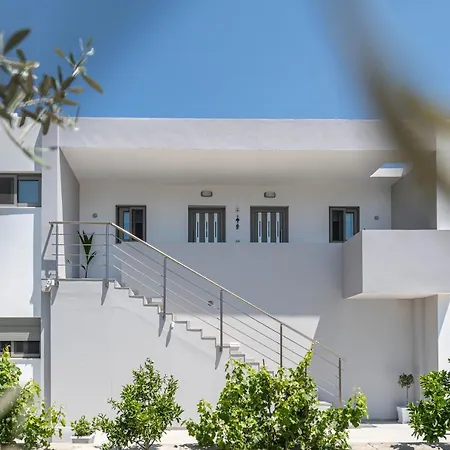 Diorisa House 아파트 라도스