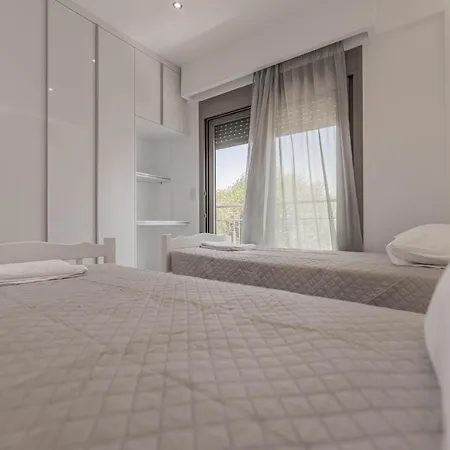 Diorisa House 라도스