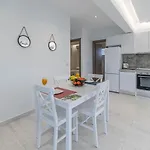 Apartament Diorisa House